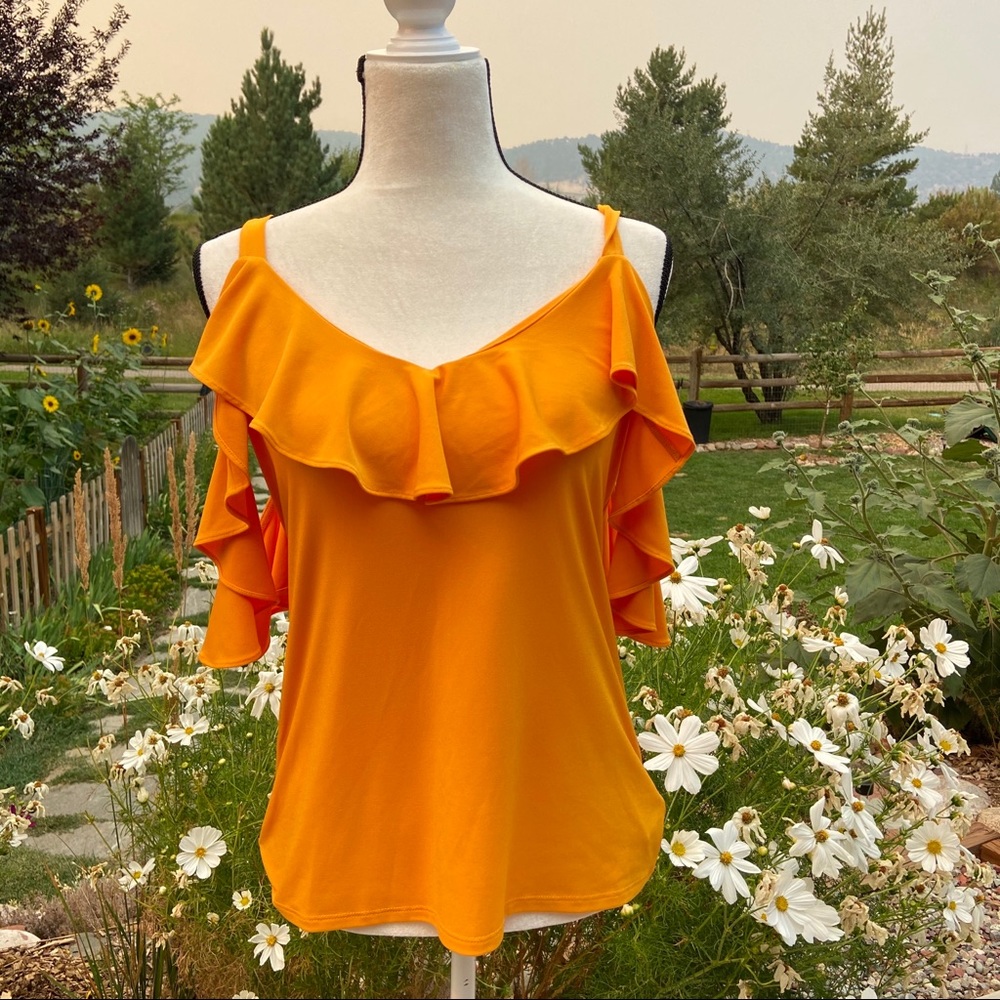 Express Off Shoulder Ruffle Top - Picture 4 of 9